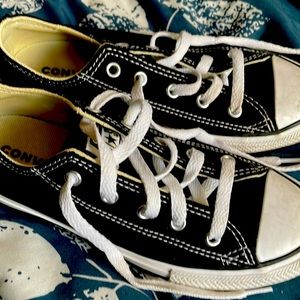 Converse kids size 2